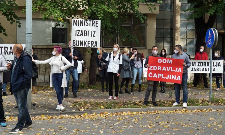 Nova prosvjedna šetnja zdravstvenih radnika u Mostaru